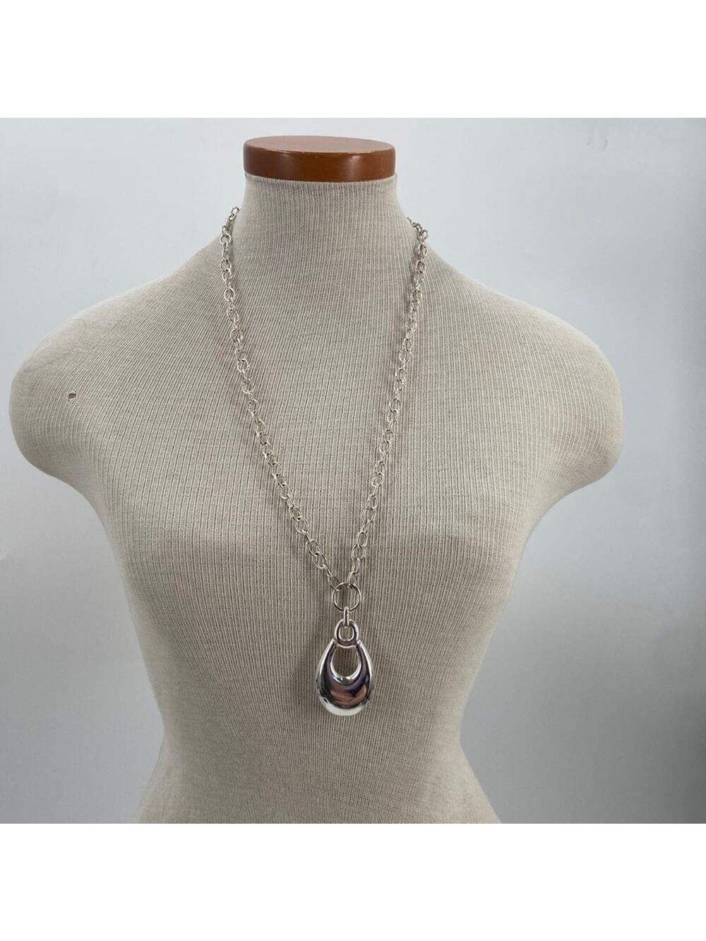 Silver teardrop necklace